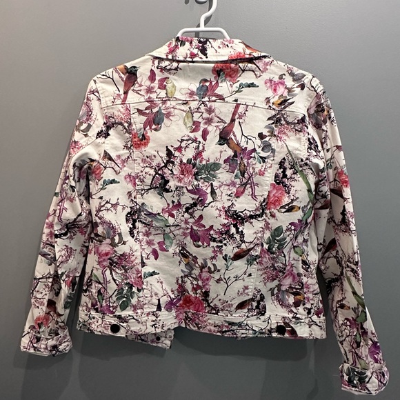 Patterned Denim Jacket - Picture 7 of 7